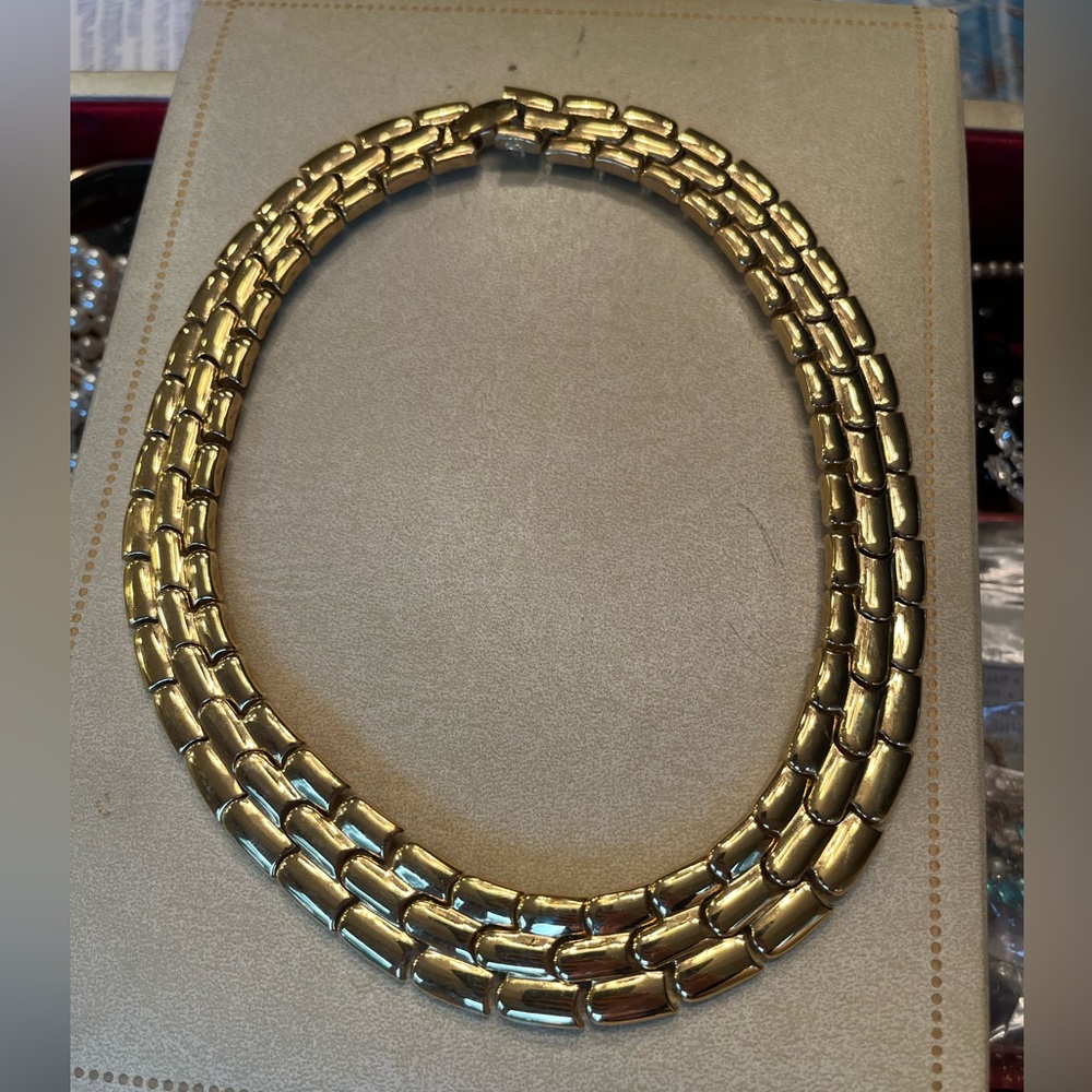 Elegant Gold Necklace for Women
